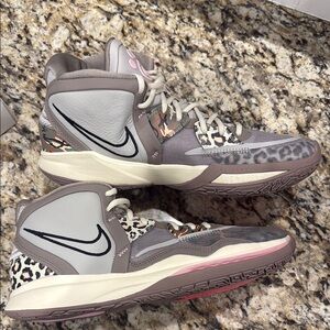 Nike Kyrie Infinity CZ0204 006 Men’s Size 12 NWOT- never worn